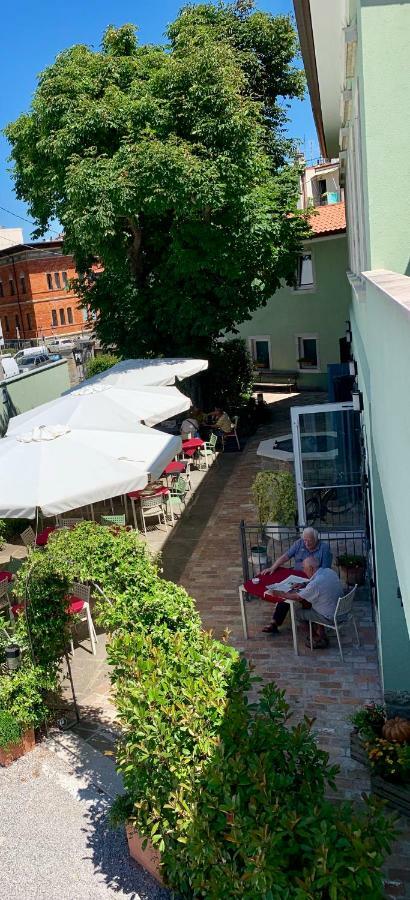 Bizjak L'Agriturismo Hotel Trieste Bagian luar foto