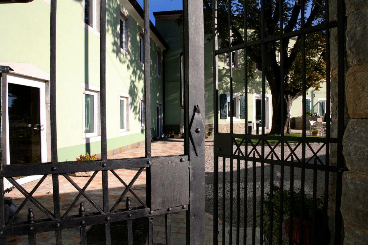 Bizjak L'Agriturismo Hotel Trieste Bagian luar foto